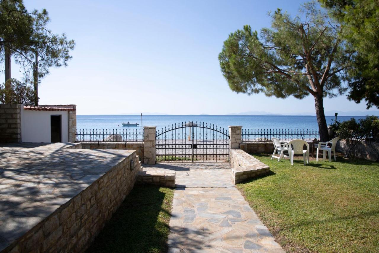 Seaside Haven Kineta Villa Exterior photo